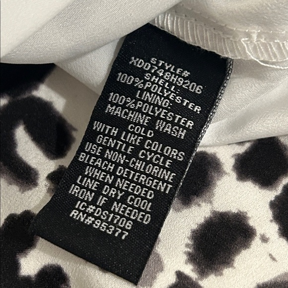 Leopard Print Sanctuary Off-Shoulder Shift Dress - Picture 7 of 7